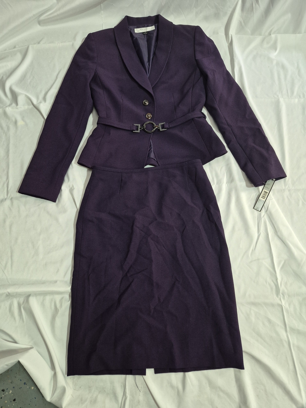Tahari Arthur S. Levine Purple Women's Blazer and Bottom - Picture 3 of 4